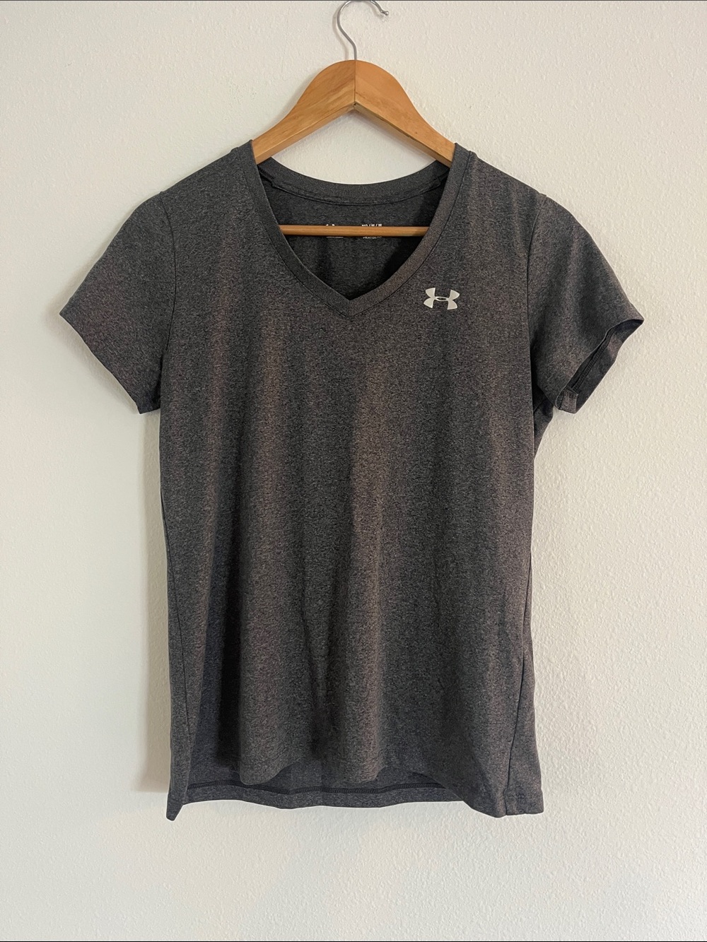 UNDER ARMOUR Gray Loose Fit Heat Gear V Neck Short Sleeve T-Shirt